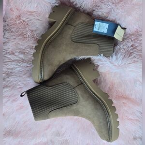 Stylish Tan Ankle Boots for Women
